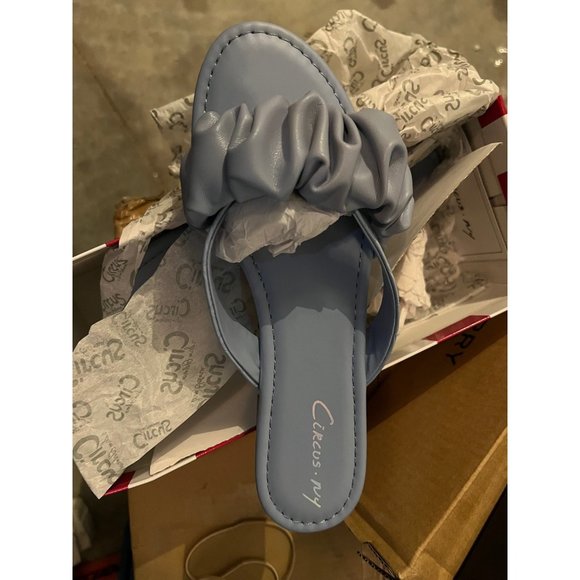 NWT Light Blue Circus NY Sandals Size 9 - Picture 1 of 3
